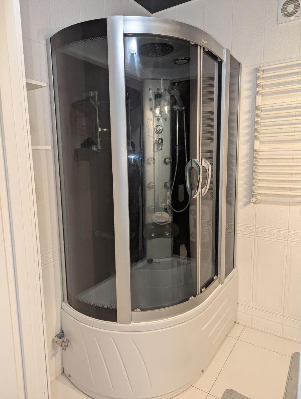 Ferienwohnung Центр Либідь Плаза Новобудова Провулок Лапушкіна 9 Khmelʼnytsʼkyy Exterior foto